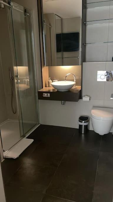 Appartamento Modern W/ Canal View Londra
