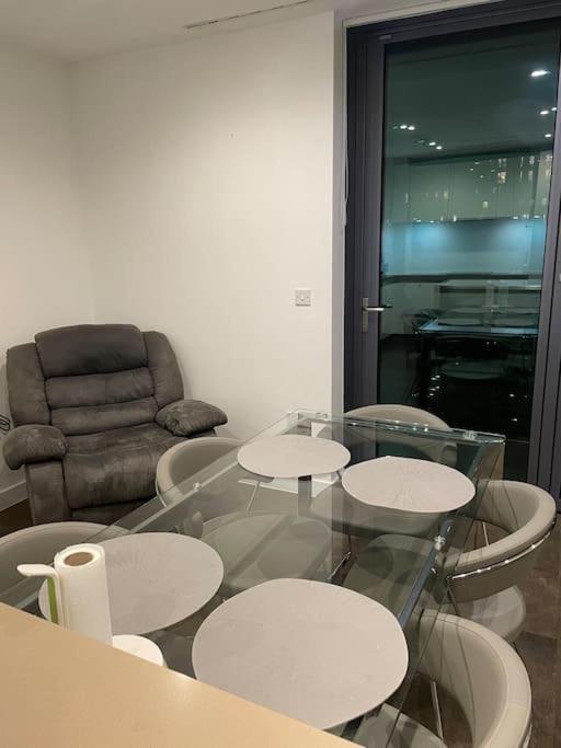 Modern W/ Canal View Appartamento