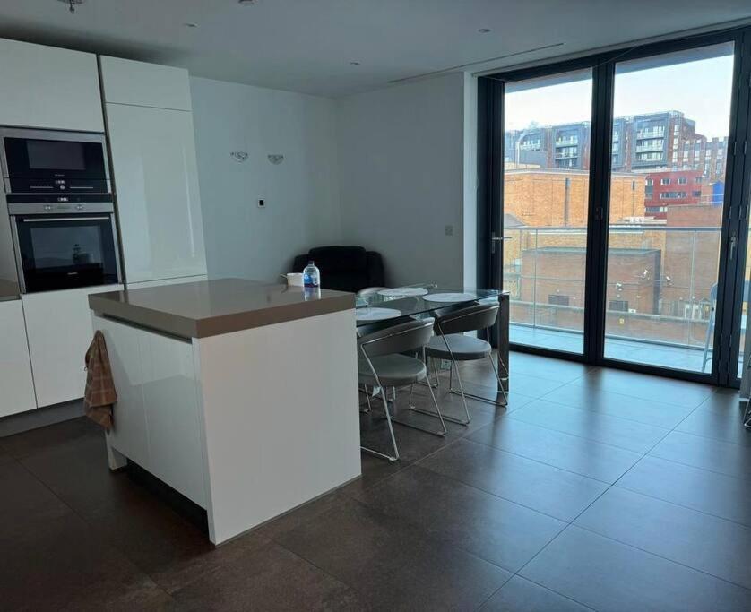 Appartamento Modern W/ Canal View *