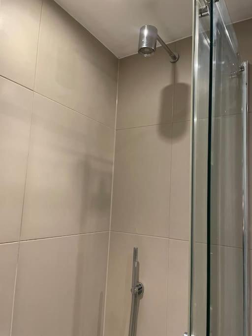 Appartamento Modern W/ Canal View Londra