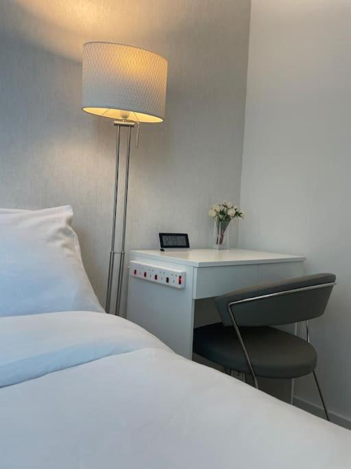 Appartamento Modern W/ Canal View Londra